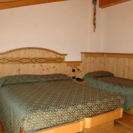 Garni La Soldanella Отель 3*